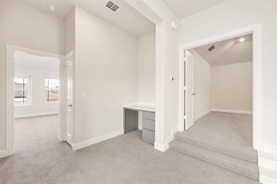 Spacious, unfurnished interior of a new home in Triple Diamond Ranch, Mansfield (Image 25).