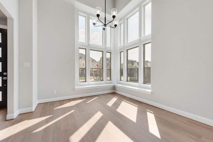 Spacious, unfurnished interior of a new home in Lake Forest, McKinney (Image 21).