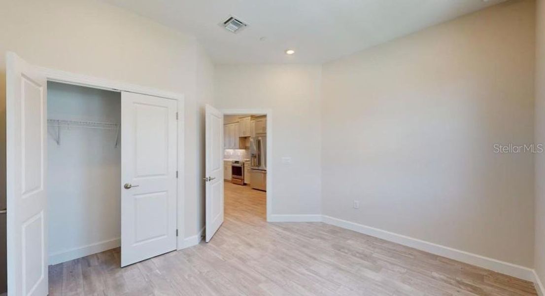 Spacious, unfurnished interior of a new home in Seahaven, Punta Gorda (Image 15). Spacious, unfurnished interior of a new home in Seahaven, Punta Gorda (Image 15).