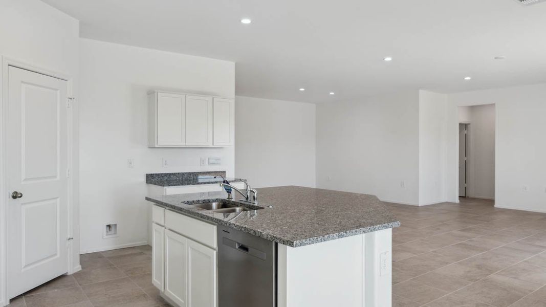 Furnished interior view inside a new home in Carlton Commons, Casa Grande (Image 10).