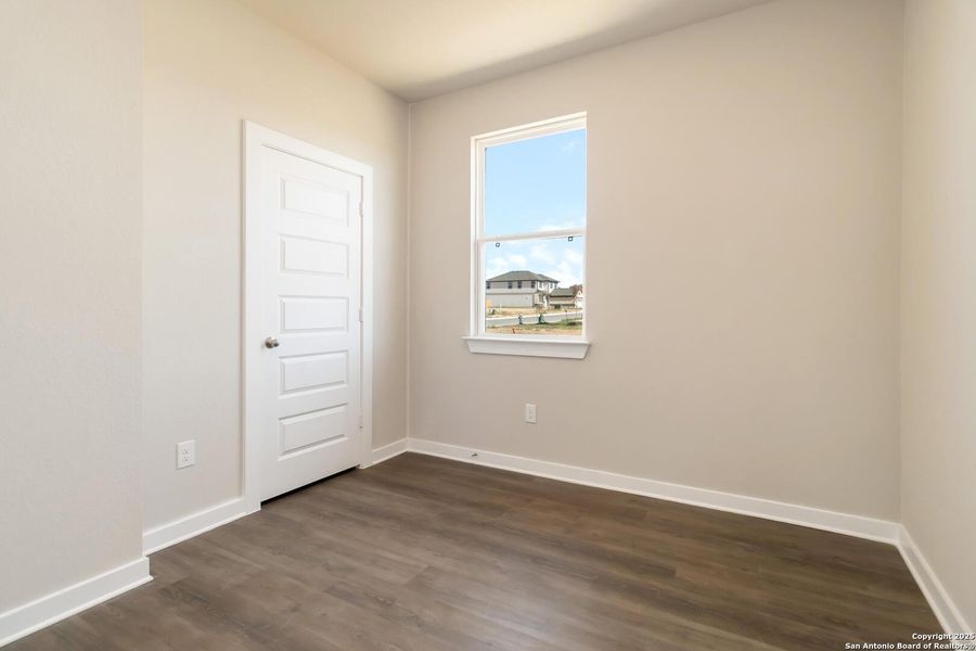 Spacious, unfurnished interior of a new home in Applewhite Meadows, San Antonio (Image 14).