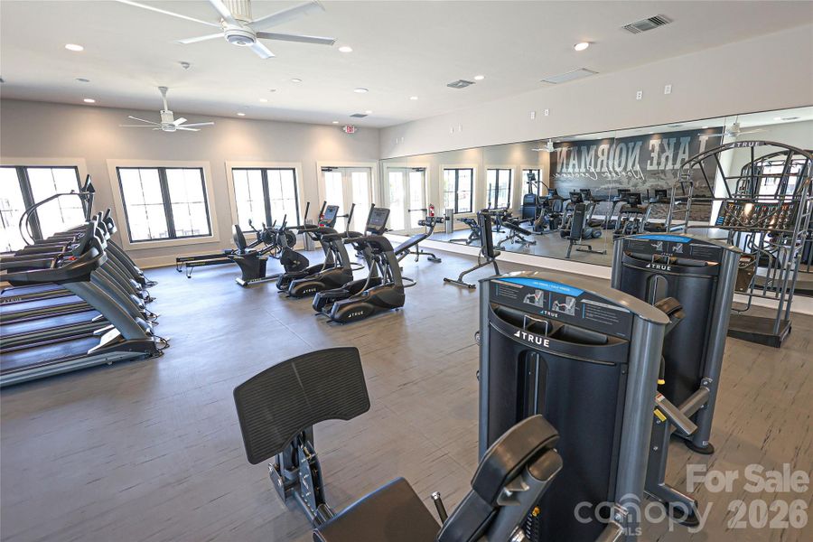 Community amenities in , Denver (Image 31).