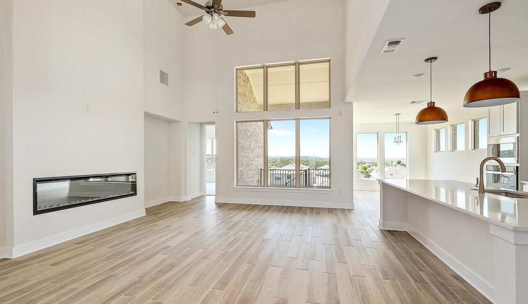 Spacious, unfurnished interior of a new home in Lakeside at Tessera - 50', Lago Vista (Image 14).