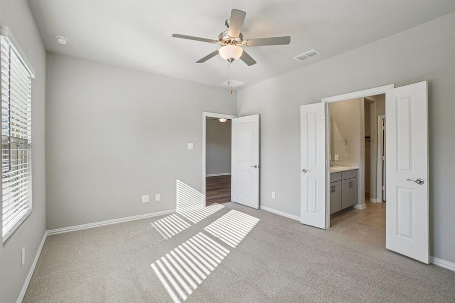 Spacious, unfurnished interior of a new home in Trails of Lavon - Spring Series, Lavon (Image 34).