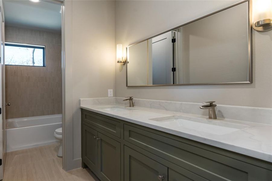 Full bath on 2nd level