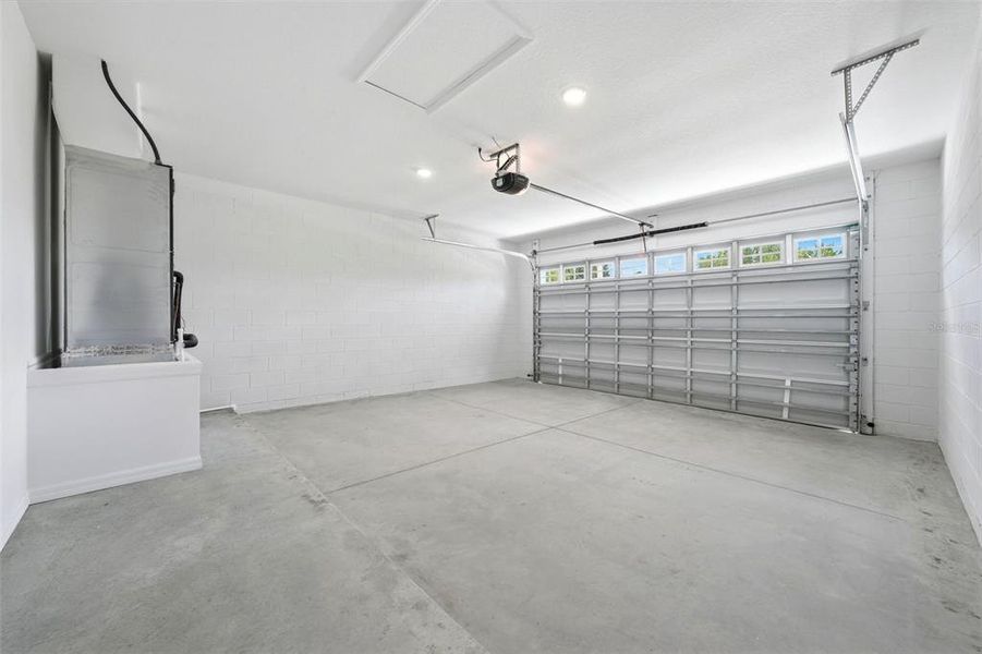 Spacious, unfurnished interior of a new home in , Astatula (Image 34).