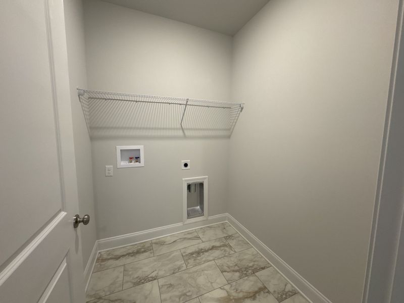 Spacious, unfurnished interior of a new home in Windsor, North Augusta (Image 22).