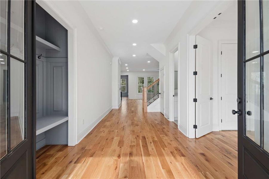 Spacious, unfurnished interior of a new home in , Atlanta (Image 21). Spacious, unfurnished interior of a new home in , Atlanta (Image 21).