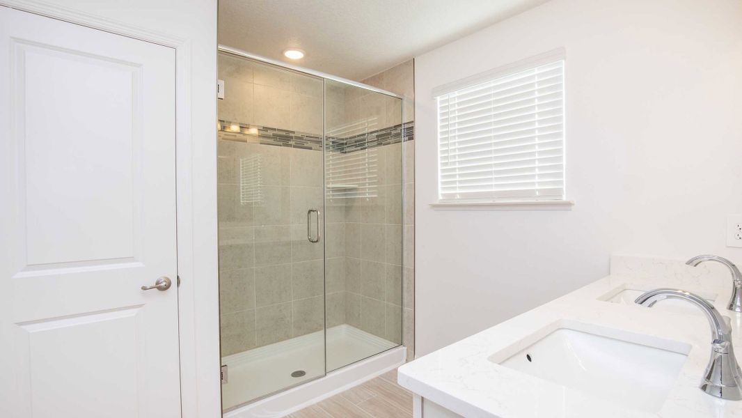 Representative furnished interior of a home built from the Glendale by Maronda Homes in Crosswinds, Haines City (Image 5).