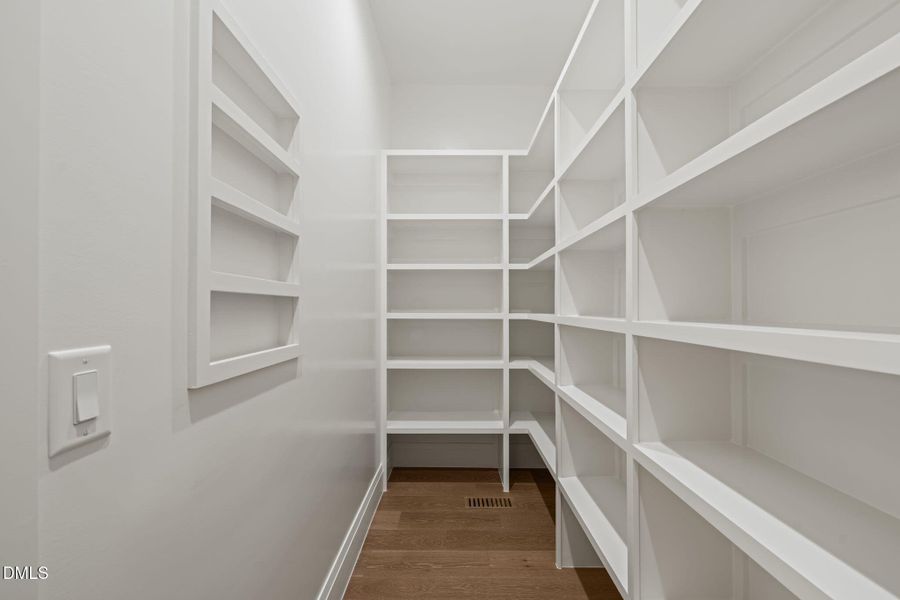 27-web-or-mls-untitled-18 27-web-or-mls-untitled-18