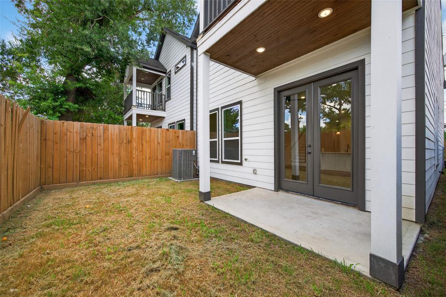 Front exterior of a new home in , Houston, TX, highlighting curb appeal (Image 24).