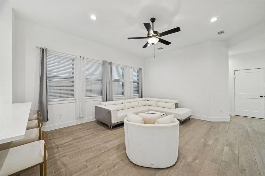 Furnished interior view inside a new home in , Conroe (Image 11).