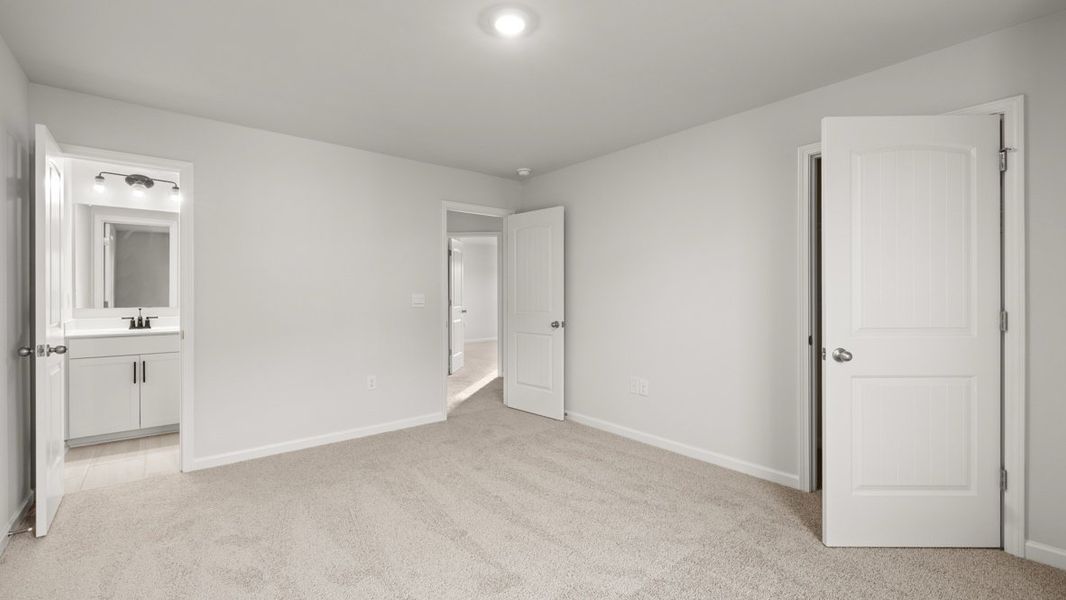 Representative unfurnished interior of a home built from the Grayson by D.R. Horton in Thalley Creek Estates, Cumming (Image 29). Representative unfurnished interior of a home built from the Grayson by D.R. Horton in Thalley Creek Estates, Cumming (Image 29).