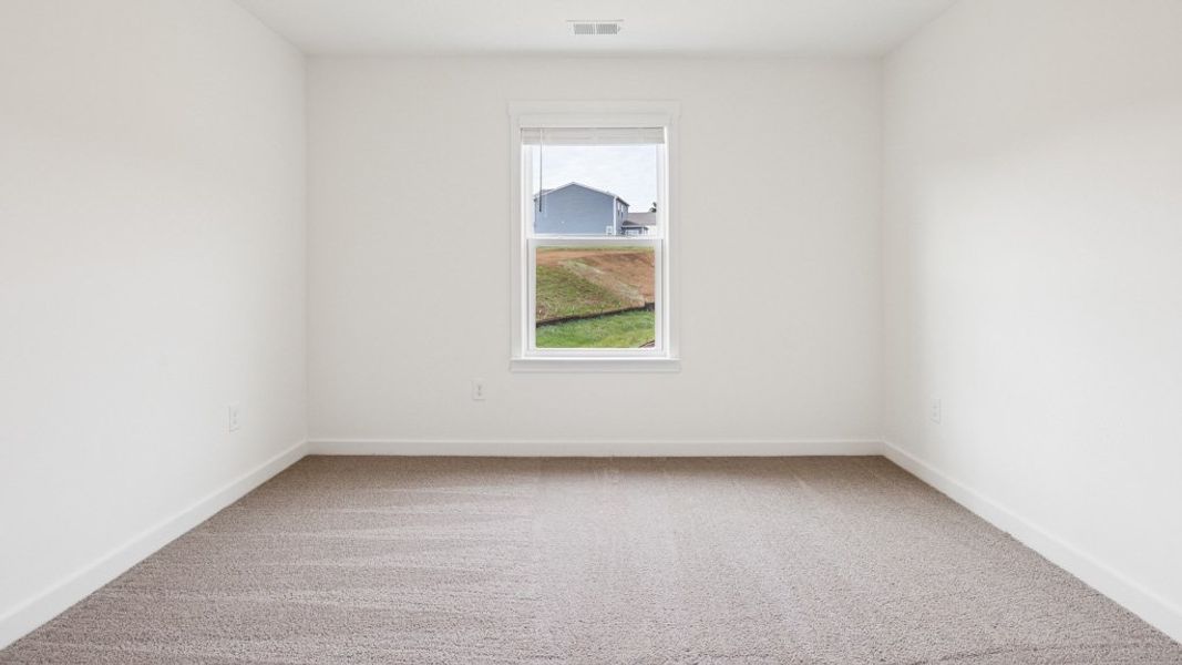 Spacious, unfurnished interior of a new home in Emory Creek, Harriman (Image 18).