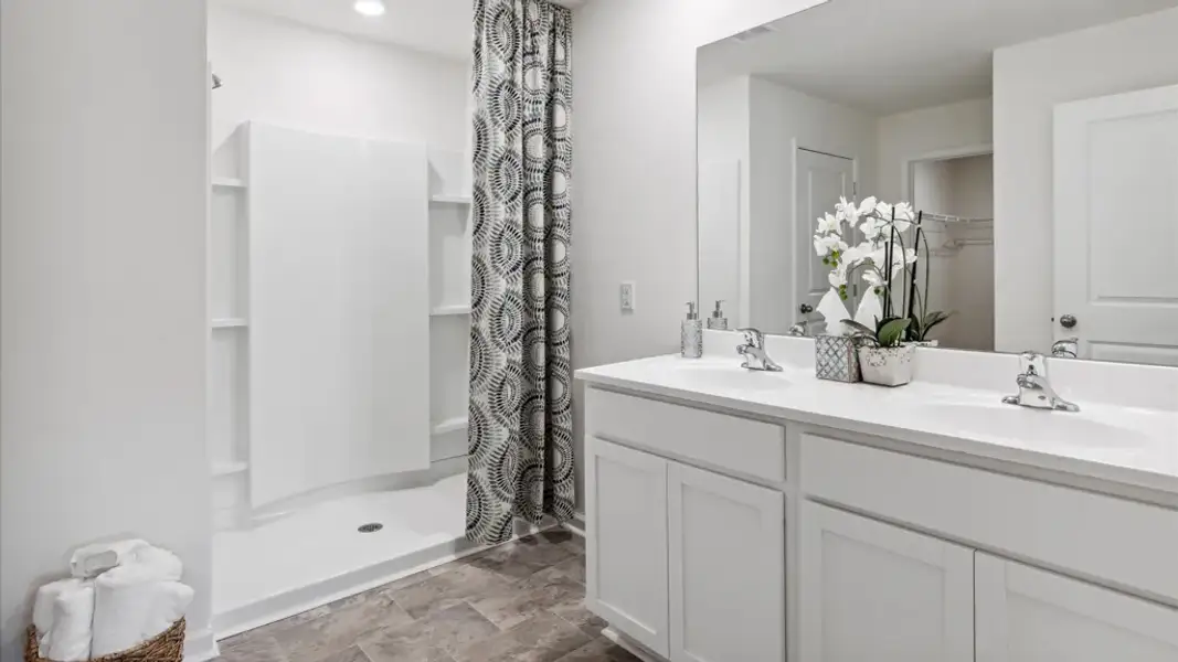 Furnished interior view inside a new home in Creekside Ridge, Dandridge (Image 13).