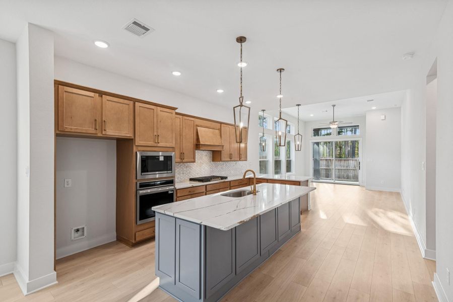 Furnished interior view inside a new home in The Highlands 40', Porter (Image 2). Furnished interior view inside a new home in The Highlands 40', Porter (Image 2).