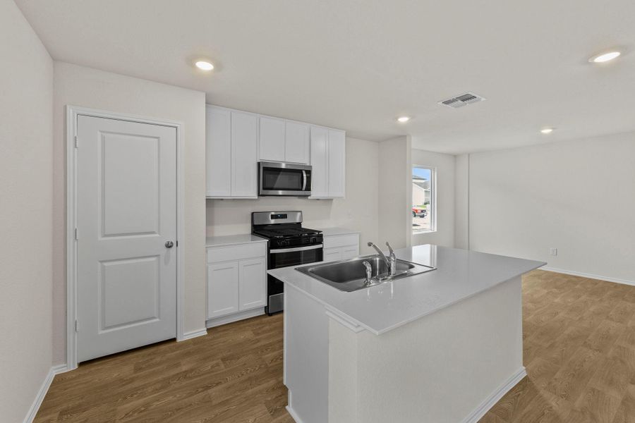 Furnished interior view inside a new home in Sunset Oaks, Maxwell (Image 10).