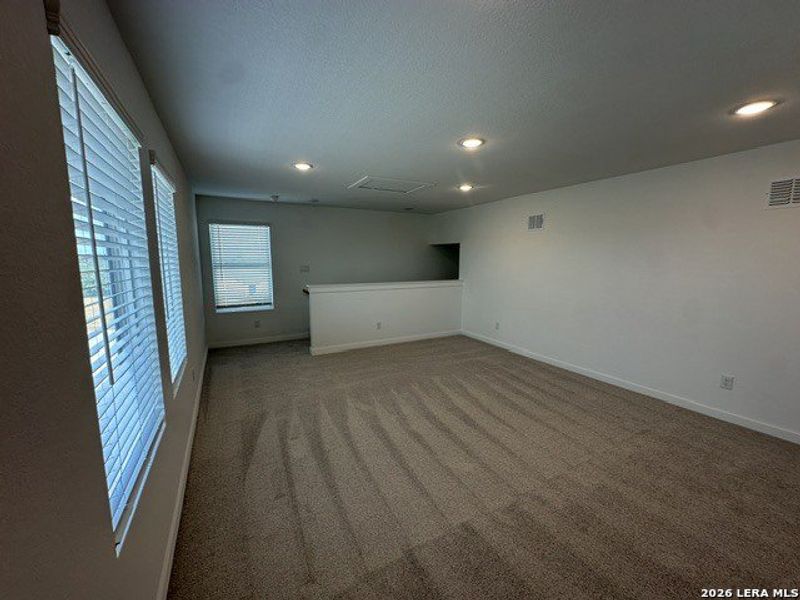 Spacious, unfurnished interior of a new home in Juniper Ranch, Spring Branch (Image 15).