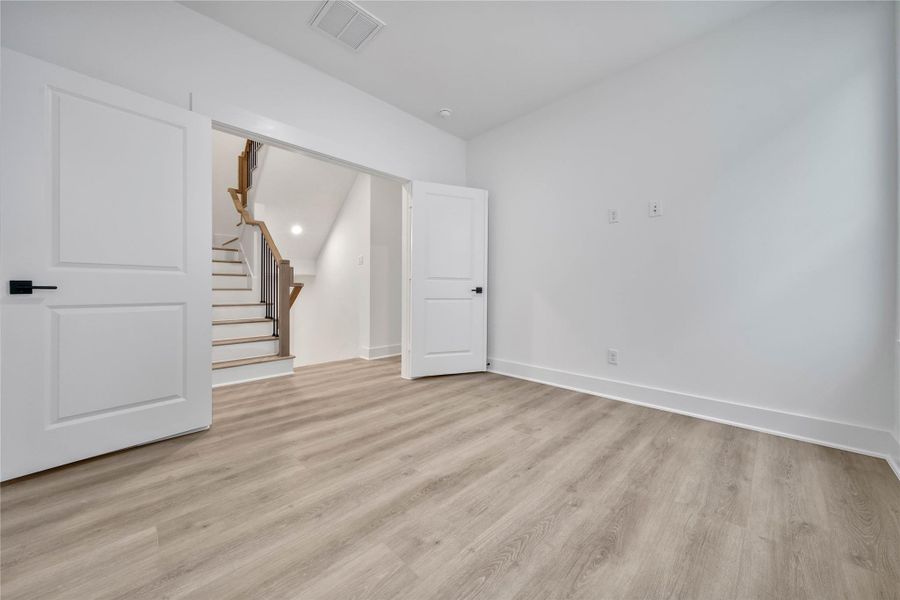 Spacious, unfurnished interior of a new home in , Houston (Image 21).