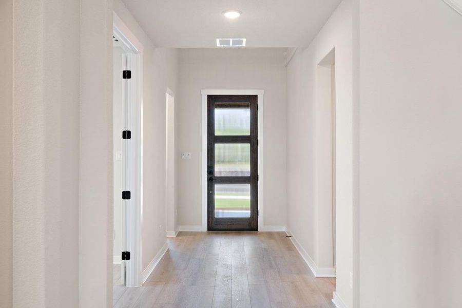 Spacious, unfurnished interior of a new home in Park Collection At Wolf Ranch, Georgetown (Image 28).