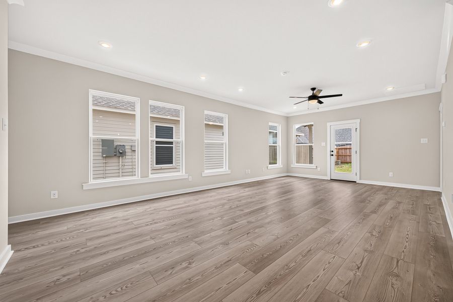 Spacious, unfurnished interior of a new home in Aldeana, Bonney (Image 19).