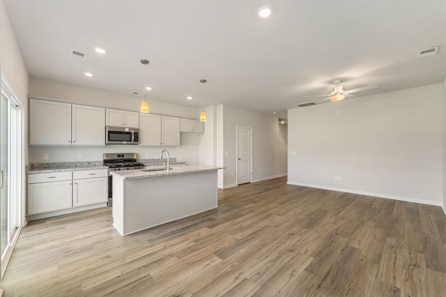 Image 21 of a home in Edwards Station.