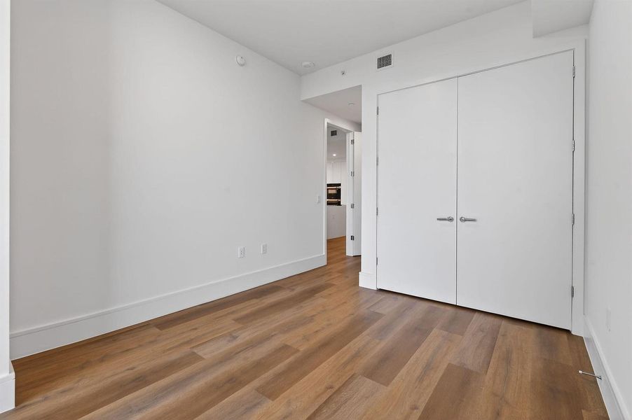 220LakeShoreDr#715(34) 220LakeShoreDr#715(34)