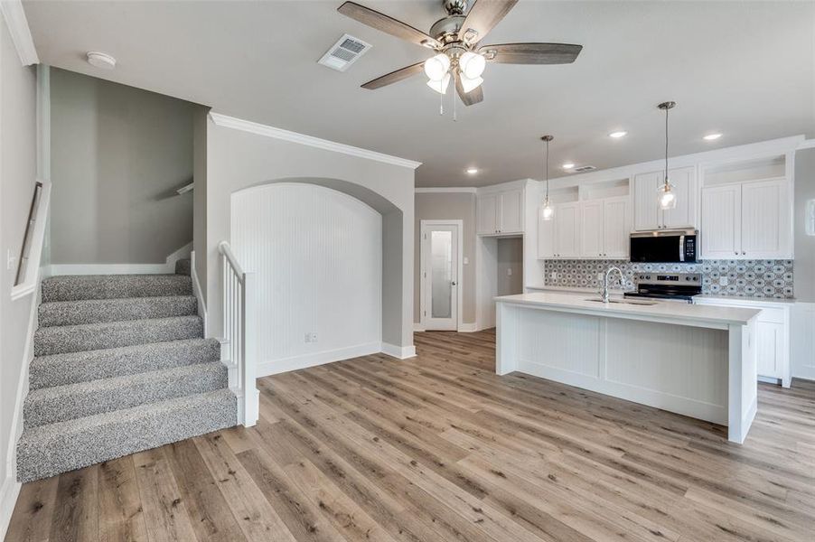 Furnished interior view inside a new home in , Lake Dallas (Image 9).