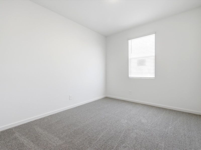 Spacious, unfurnished interior of a new home in Wildera, San Tan Valley (Image 10).