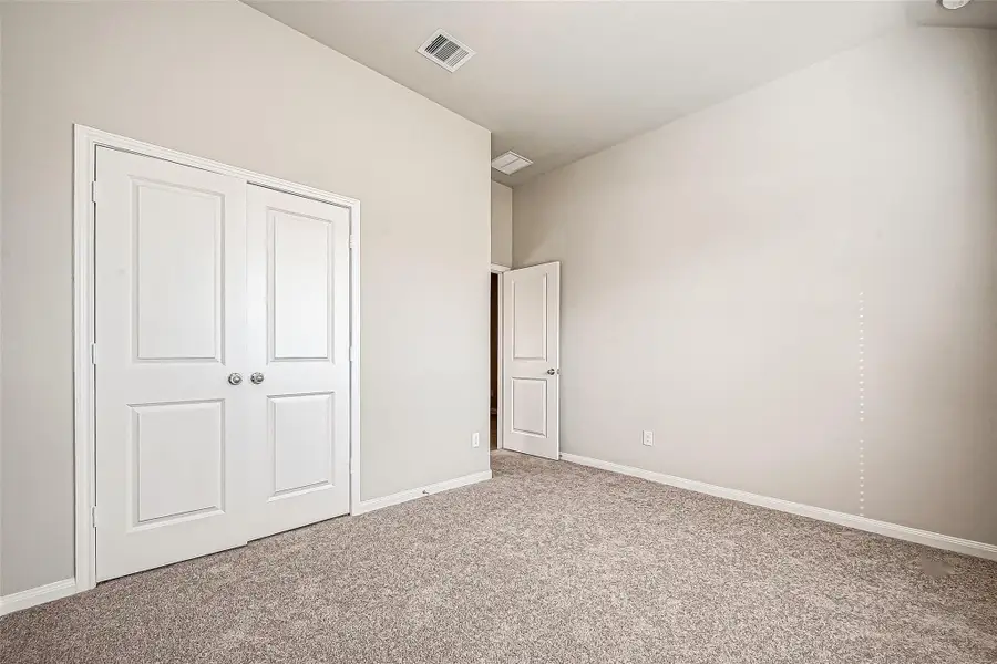 Image 7 of a home in King Oaks Village.