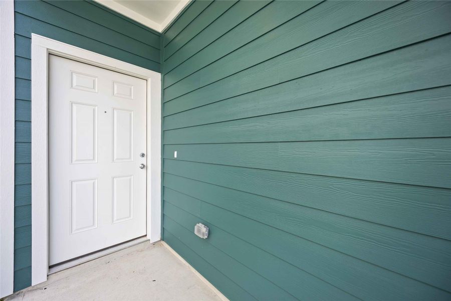 Exterior details and patio area of a home in , Houston (Image 3). Exterior details and patio area of a home in , Houston (Image 3).