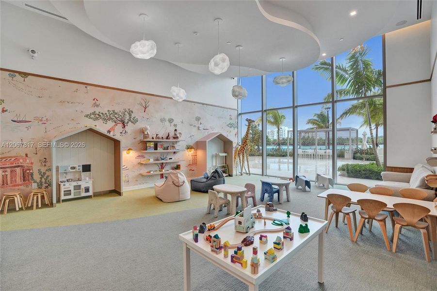 Community amenities in , North Miami (Image 49).