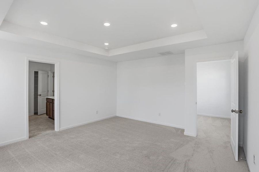 Spacious, unfurnished interior of a new home in Falls Creek, Flowery Branch (Image 28).