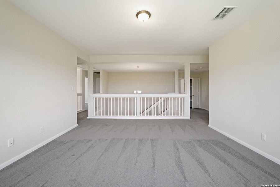 Spacious, unfurnished interior of a new home in Arcadia Ridge, San Antonio (Image 28).