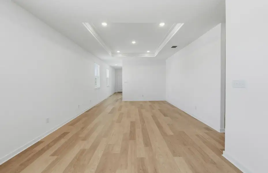 Spacious, unfurnished interior of a new home in Larson Crossing, Elgin (Image 25).