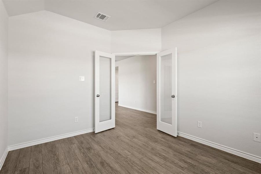 Spacious, unfurnished interior of a new home in Burgess Meadows, Cleburne (Image 14).
