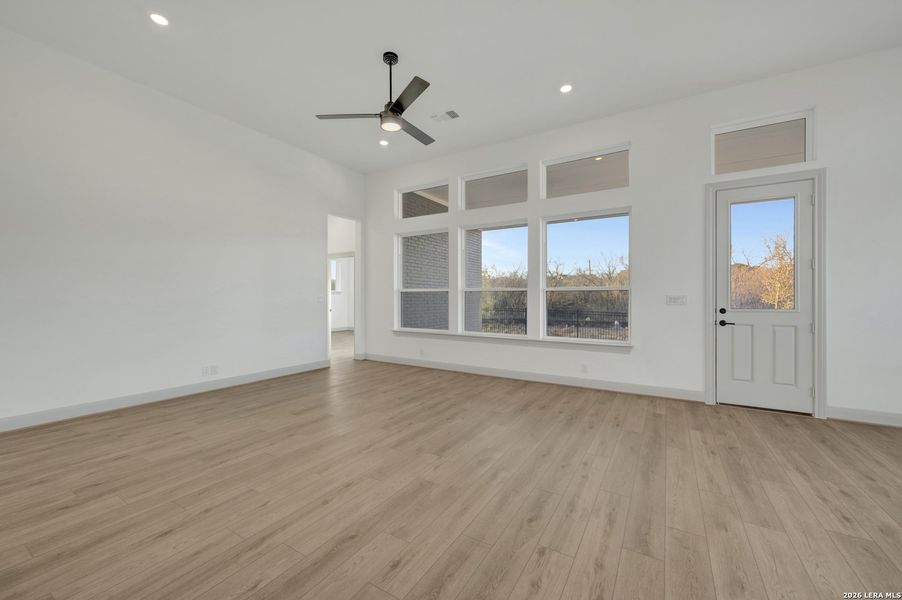 Spacious, unfurnished interior of a new home in Briggs Ranch – Signature Legacy Series, San Antonio (Image 10). Spacious, unfurnished interior of a new home in Briggs Ranch – Signature Legacy Series, San Antonio (Image 10).