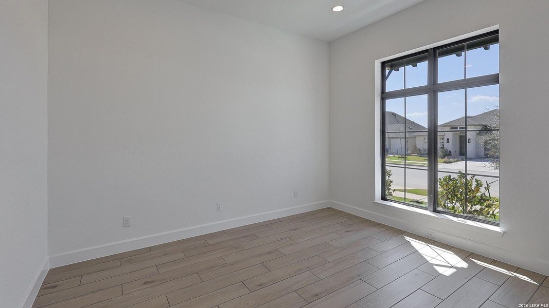 Spacious, unfurnished interior of a new home in Corley Farms, Boerne (Image 25).