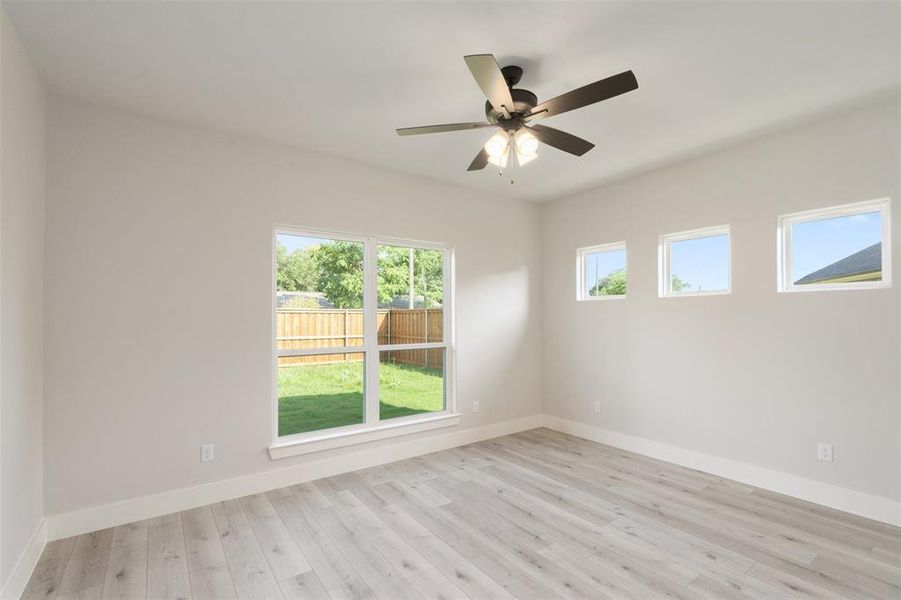 Spacious, unfurnished interior of a new home in , Mabank (Image 27). Spacious, unfurnished interior of a new home in , Mabank (Image 27).