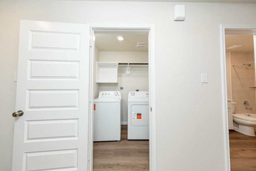 Furnished interior view inside a new home in River's Edge, Conroe (Image 11).