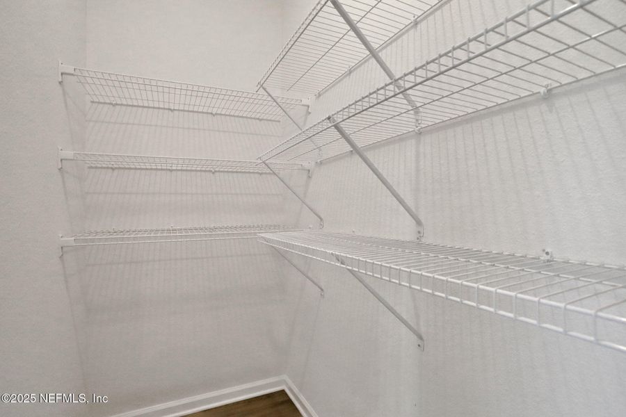 Spacious, unfurnished interior of a new home in Bellbrooke, Jacksonville (Image 31).