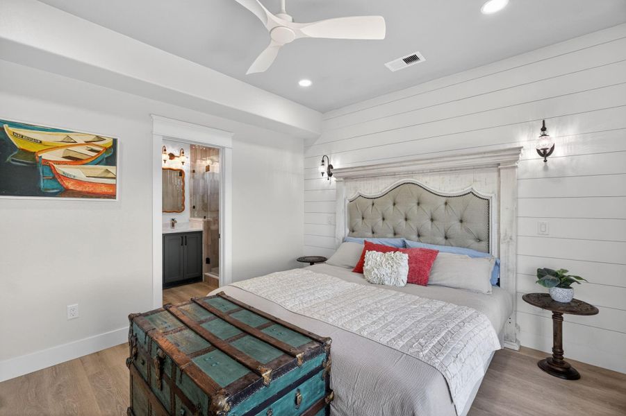 Furnished interior view inside a new home in , Bolivar (Image 32).