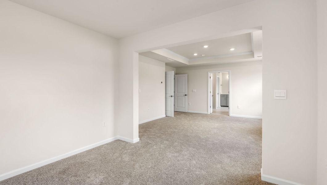 Spacious, unfurnished interior of a new home in Williams Ridge, Woodruff (Image 29).