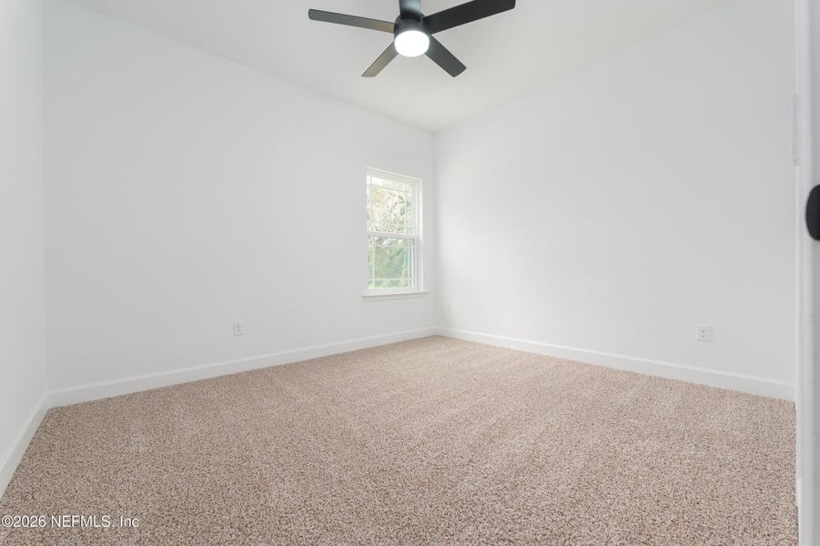 Spacious, unfurnished interior of a new home in , Middleburg (Image 21).