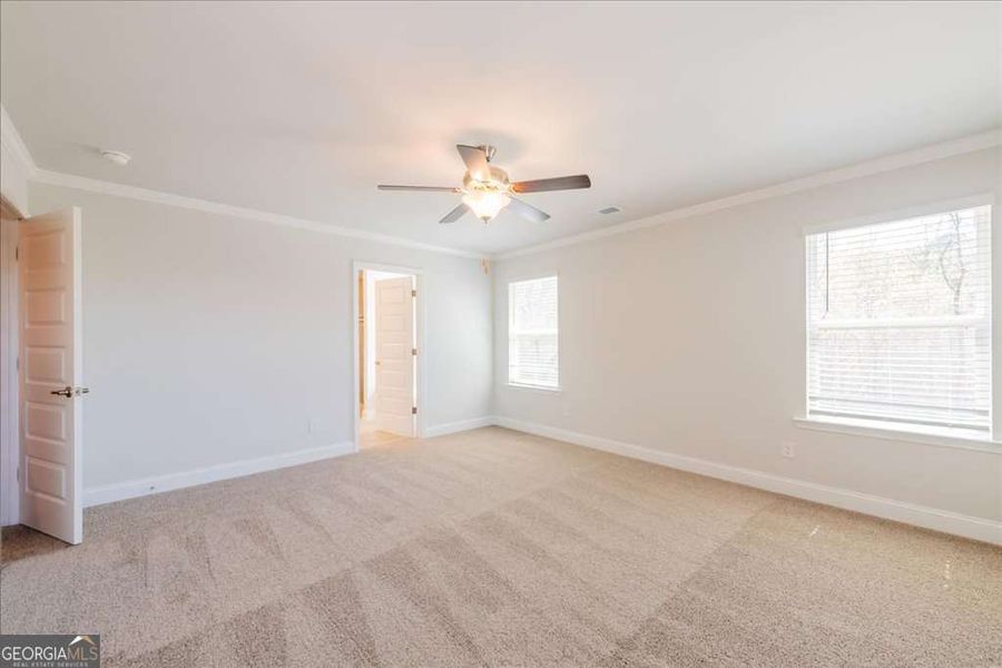 Spacious, unfurnished interior of a new home in Carson's Walk, Macon (Image 27).