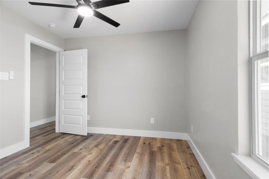 Spacious, unfurnished interior of a new home in , San Leon (Image 16).