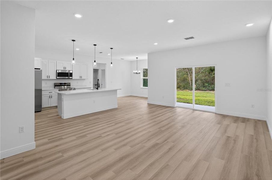 Spacious, unfurnished interior of a new home in , Ocala (Image 18).