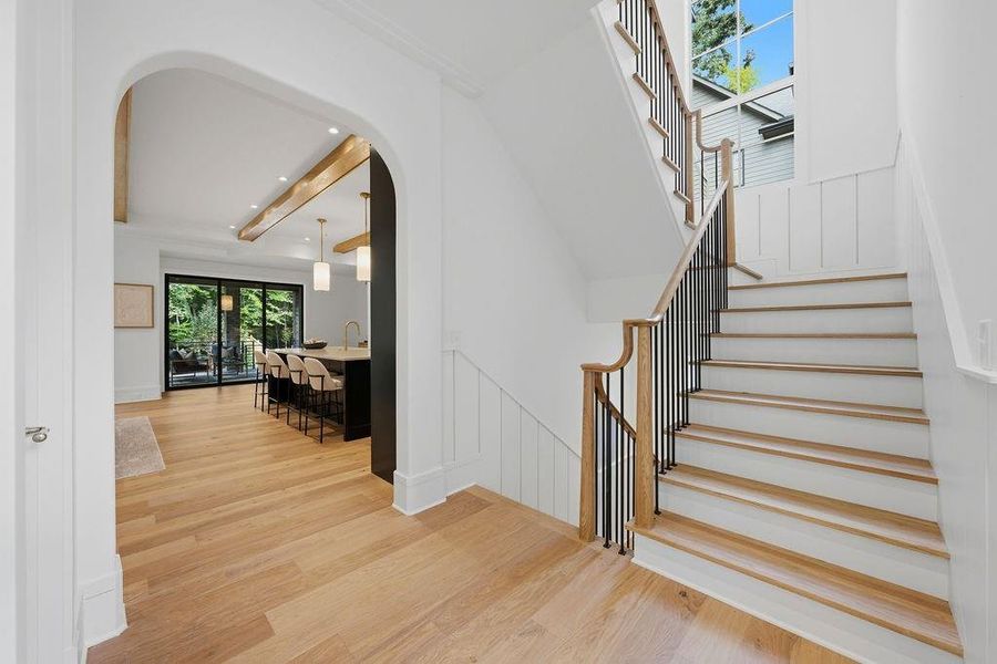 Image 98 of a home in .