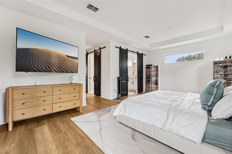 Furnished interior view inside a new home in , St. Cloud (Image 34).