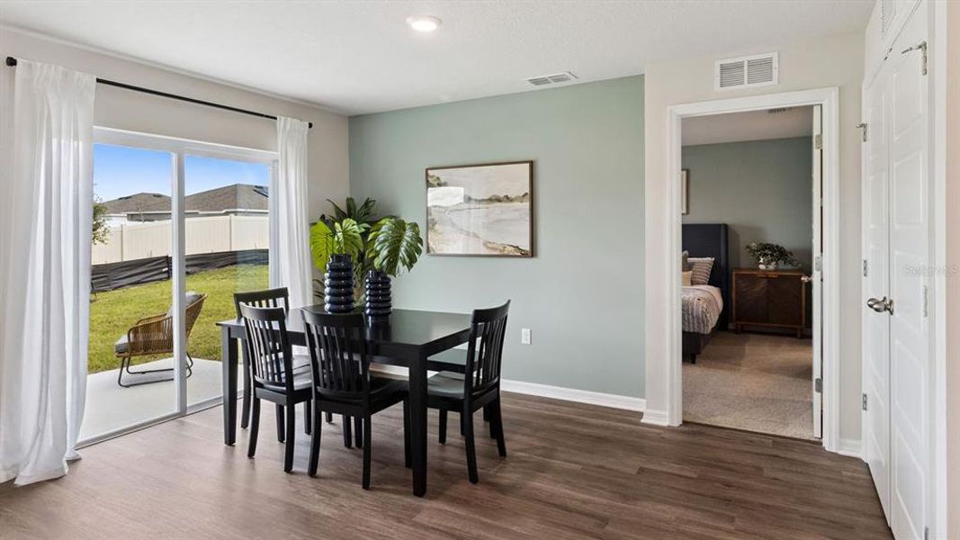 Furnished interior view inside a new home in Bradbury Creek, Haines City (Image 27).